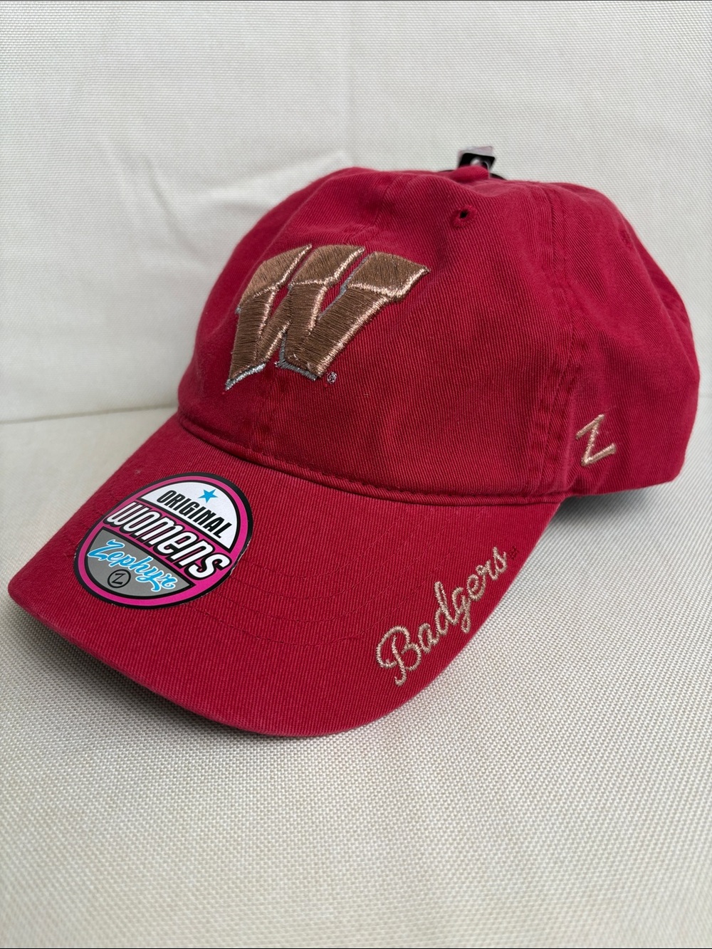 Zephyr Wisconsin Badgers Red Womens Dad Hat Metallic Gold Motion W NWT